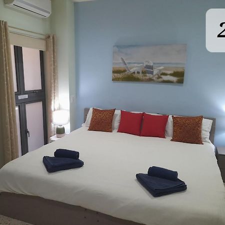 Seabreeze Holiday Guestrooms Сент-Полс-Бей Екстер'єр фото